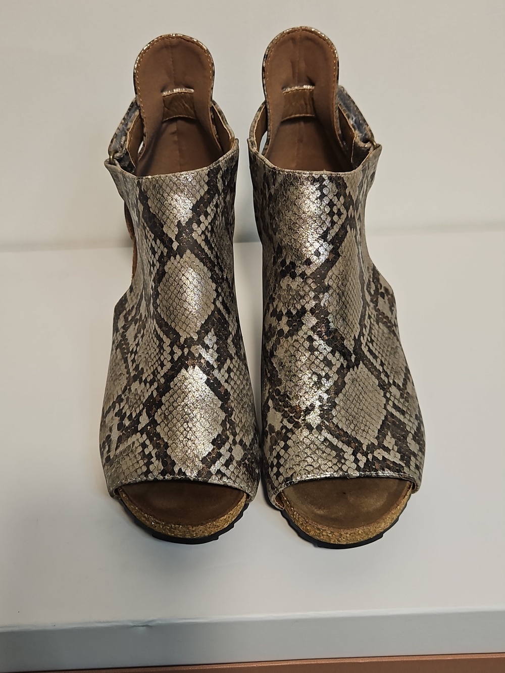 Corkys Wedge Peep-Toe Shoes - Metallic Brown Snakeskin Size 7 - Picture 2 of 9